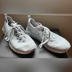 Kids Under Armour HOVR- 4.5Y